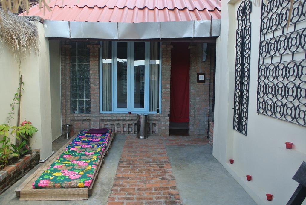 Vivanouk Bed and Breakfast Savannakhet Esterno foto